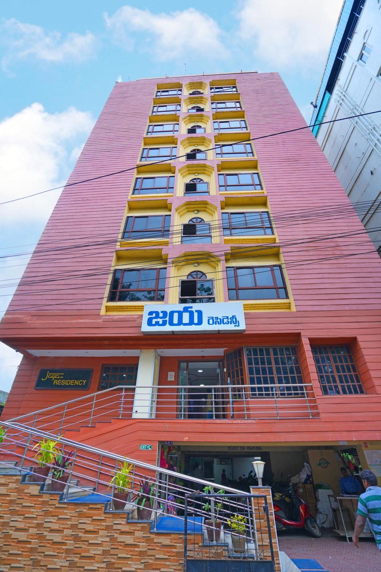 Hotel Jaya Residency Kākināda Esterno foto